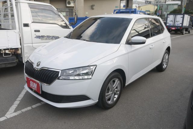 僅跑3萬 原廠保養 小改款 ACC跟車 盲點偵測 稅金僅8640元 FABIA 1.0  第2張相片