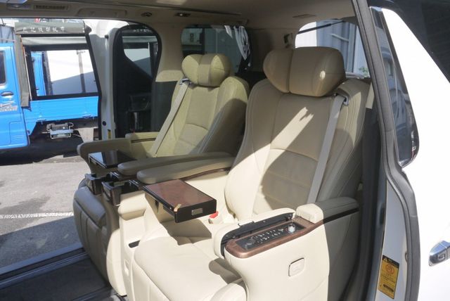 認證車 一手僅跑8萬  頭等艙第二排座椅 左右雙電滑門 TOYOTA ALPHARD 阿發  第7張相片
