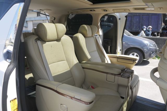 認證車 一手僅跑8萬  頭等艙第二排座椅 左右雙電滑門 TOYOTA ALPHARD 阿發  第10張相片