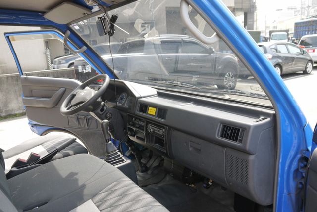 認證車 僅跑10萬 原廠保養 伸縮帆布 一手車 車況極佳 2019年 得利卡2.4  第7張相片