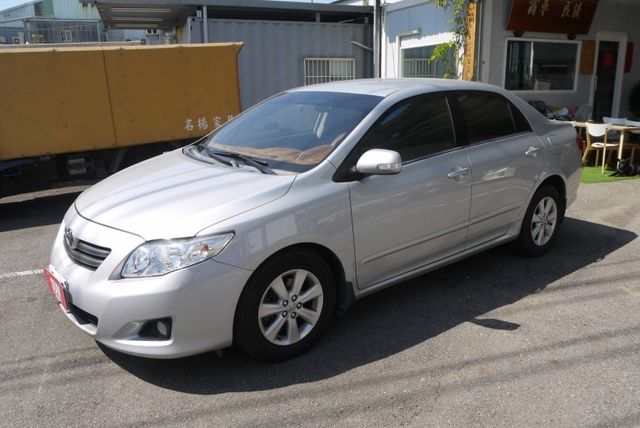 僅跑13萬 里程保證 一年僅跑8千公里 車況不錯 優質好車 ALTIS 1.8  第2張相片