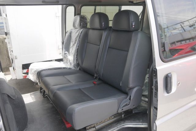 認證車 僅跑2萬 里程保證 一手車 八人座 可改貨車牌 NEW DELICA 2.4  第6張相片