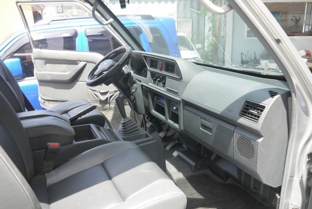 認證車 僅跑2萬 里程保證 一手車 八人座 可改貨車牌 NEW DELICA 2.4  第9張相片