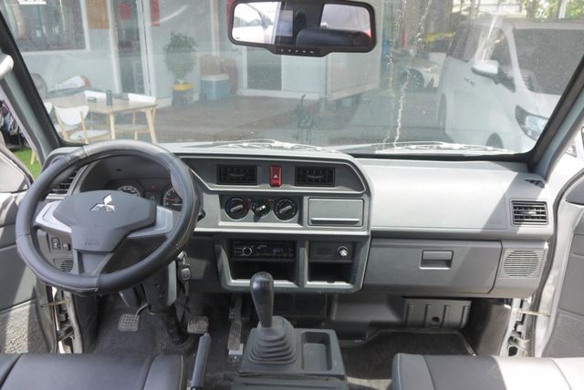 認證車 僅跑2萬 里程保證 一手車 八人座 可改貨車牌 NEW DELICA 2.4  第10張相片