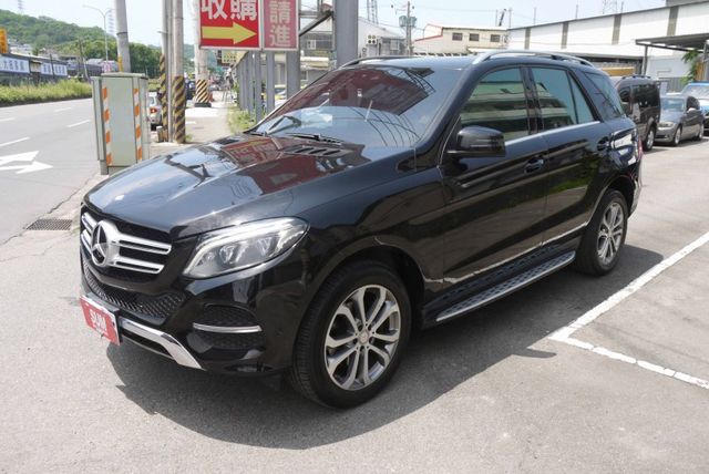 認證車 省油 大馬力 360度環景 安卓影音 電動尾門 舒適大空間 GLE 350d  第2張相片