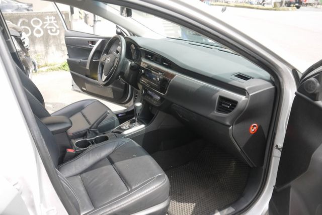 頂級版 I-KEY免鑰匙 防滑系統 定速 恆溫 里程保證 車況極佳 ALTIS 1.8  第11張相片