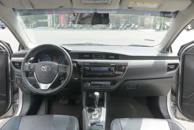 頂級版 I-KEY免鑰匙 防滑系統 定速 恆溫 里程保證 車況極佳 ALTIS 1.8  第12張相片