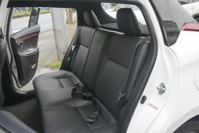 認證車 IKEY免鑰匙 恆溫 空力套件 觸控影音 一手車 豪華版 YARIS 1.5  第8張相片
