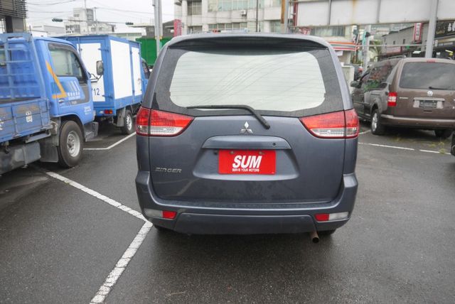 僅跑11萬 里程保證 一手車 有後出風口 電動椅 可改貨車牌 ZINGER  第8張相片