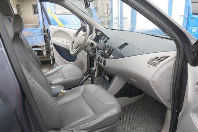 僅跑11萬 里程保證 一手車 有後出風口 電動椅 可改貨車牌 ZINGER  第13張相片