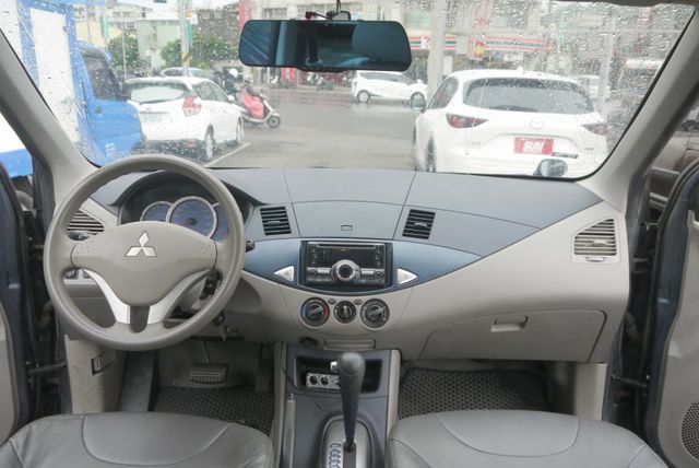 僅跑11萬 里程保證 一手車 有後出風口 電動椅 可改貨車牌 ZINGER  第14張相片