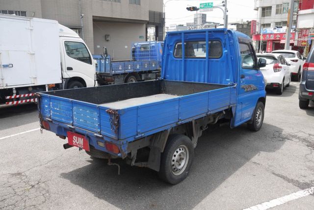 僅跑14萬 里程保證 車況不錯 賺錢好夥伴 優質商用貨車 菱利 1.3  第4張相片