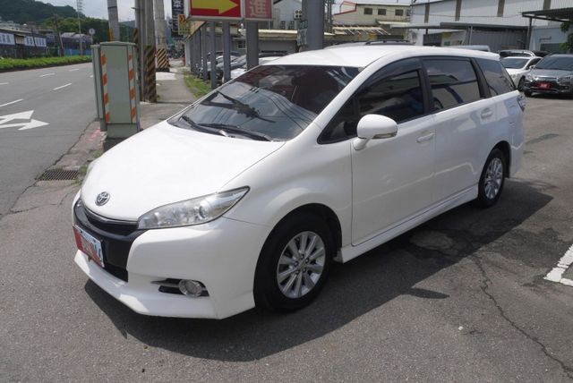 七人座 自用車 僅跑14萬 里程保證 胎壓 影音 無段變速 更省油好開 WISH  第2張相片