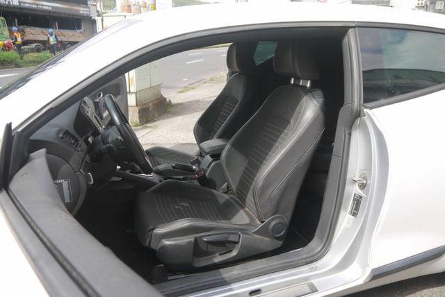 僅跑10萬 里程保證 車況不錯 省油 有力 又有型 SCIROCCO 1.4  第7張相片