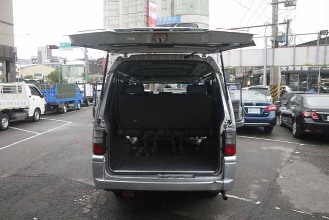 一手認證車 里程保證 8人座 可改貨車牌 得利卡廂車 2.4  第7張相片