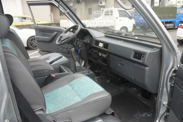 一手認證車 里程保證 8人座 可改貨車牌 得利卡廂車 2.4  第9張相片