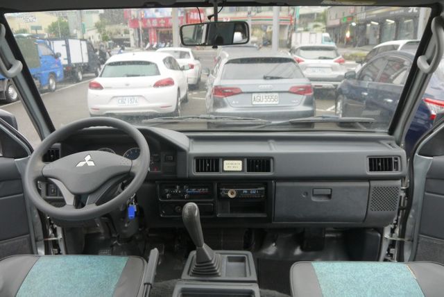 一手認證車 里程保證 8人座 可改貨車牌 得利卡廂車 2.4  第10張相片