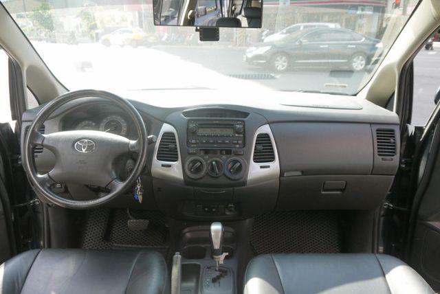 認證車 有保固 後座出風口 皮椅 雙安 露營 載貨皆可 可改貨車牌 INNOVA 2.0  第11張相片