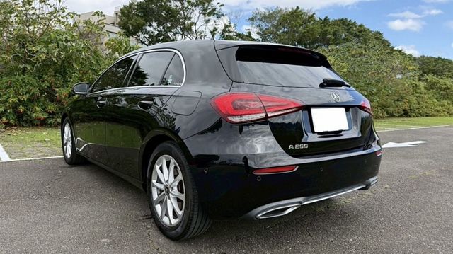2018 BENZ A200 跑少優質認證車  第4張相片