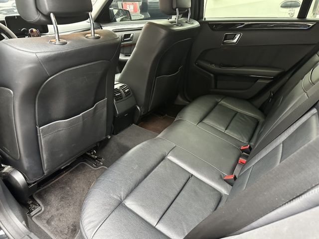 2010 BENZ E-CLASS E350 ESTATE 五門旅行車 認證車  第4張相片