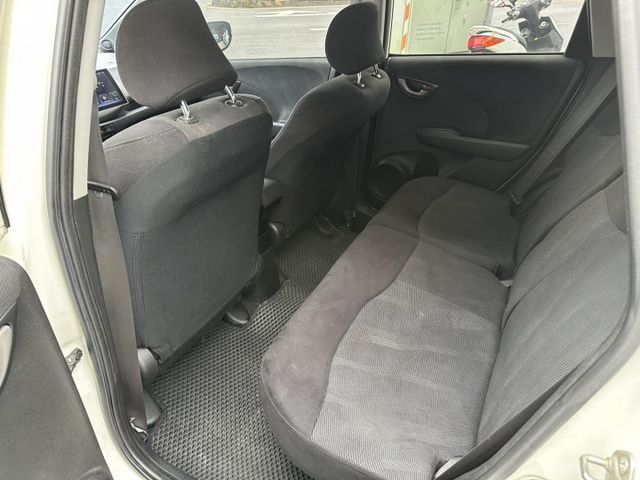 2010年 HONDA FIT 頂級VTIS 認證車車況優  第6張相片