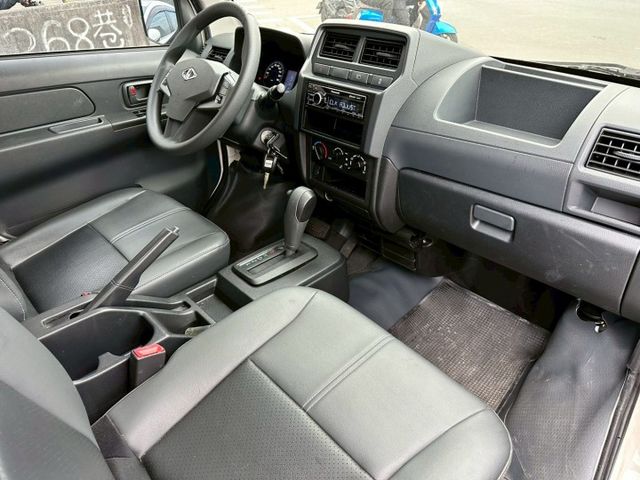 2023年 VERYCA 菱利貨車 自排 極低里程 僅跑7000公里  第4張相片