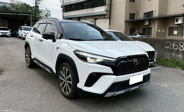 2022 Toyota Corolla Cross GR Sport 油電 極低里程漂亮車~  第3張相片