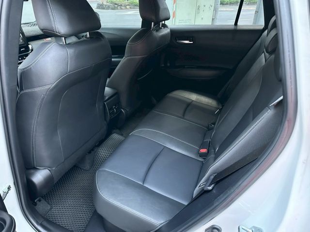 2022 Toyota Corolla Cross GR Sport 油電 極低里程漂亮車~  第5張相片