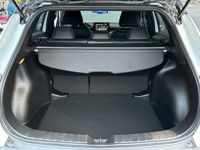 2022 Toyota Corolla Cross GR Sport 油電 極低里程漂亮車~  第6張相片