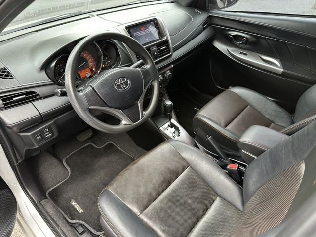 正2017 TOYOTA YARIS 大鴨 低里程僅跑8萬 認證車~  第5張相片