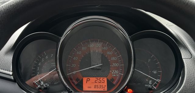 正2017 TOYOTA YARIS 大鴨 低里程僅跑8萬 認證車~  第8張相片