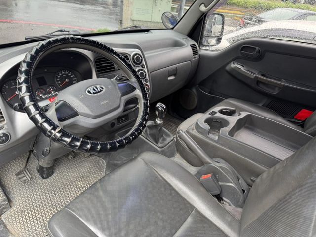 2017 KIA KAON 卡旺雙廂貨車 升降尾門 優質車況  第2張相片