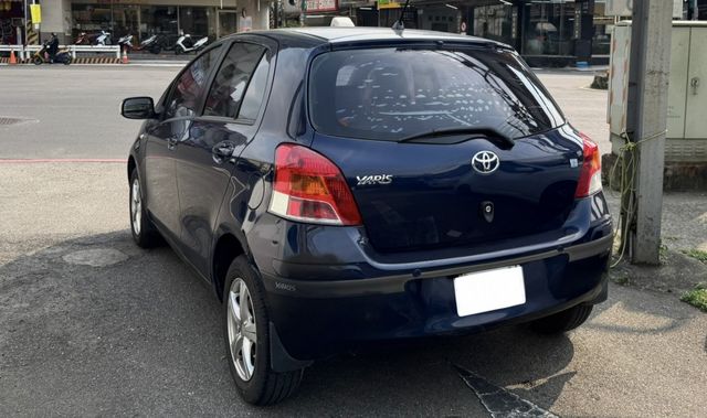 2011 Toyota  Yaris 小鴨 跑少低里程 僅跑11萬 認證車  第4張相片
