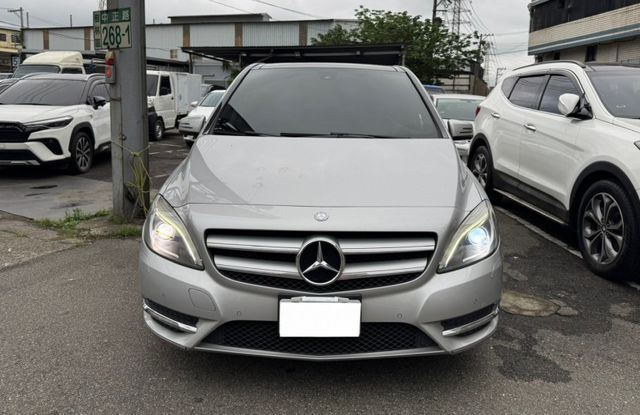 2012 BENZ B200 CDI 省油省稅大空間 優質車況  第2張相片