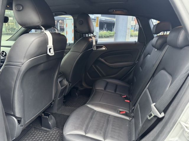 2012 BENZ B200 CDI 省油省稅大空間 優質車況  第6張相片