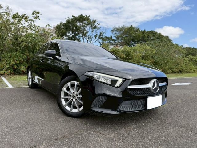 2018 BENZ A200 跑少優質認證車  第3張相片