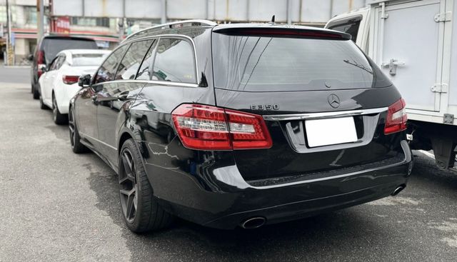 2010 BENZ E-CLASS E350 ESTATE 五門旅行車 認證車  第2張相片