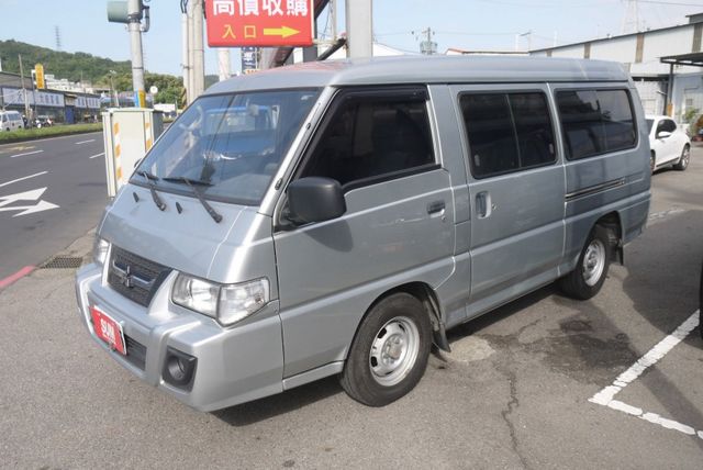 一手認證車 里程保證 8人座 可改貨車牌 得利卡廂車 2.4  第1張相片