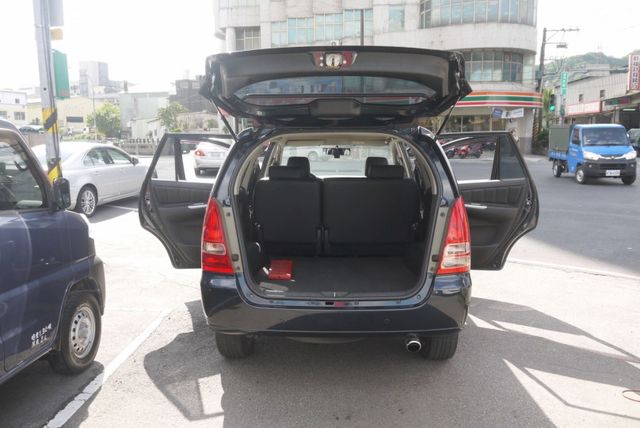 認證車 有保固 後座出風口 皮椅 雙安 露營 載貨皆可 可改貨車牌 INNOVA 2.0  第7張相片