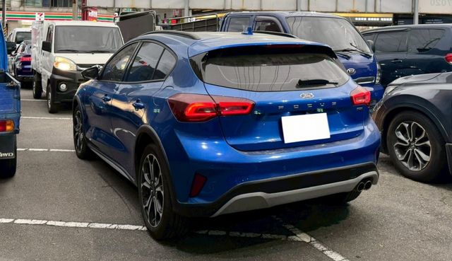 2023 Ford Focus Active Vignale 一手車僅跑2.9萬 原鈑件  第4張相片