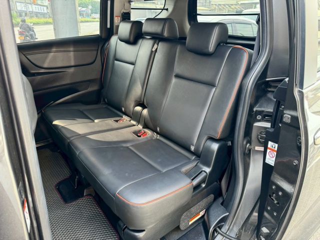 2018 Sienta 1.8L 5人座 豪華+ 電動滑門 原鈑件認證車  第5張相片