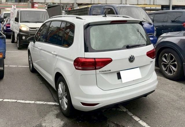 2011 VW TOURAN 僅跑11萬 優質車況  第2張相片