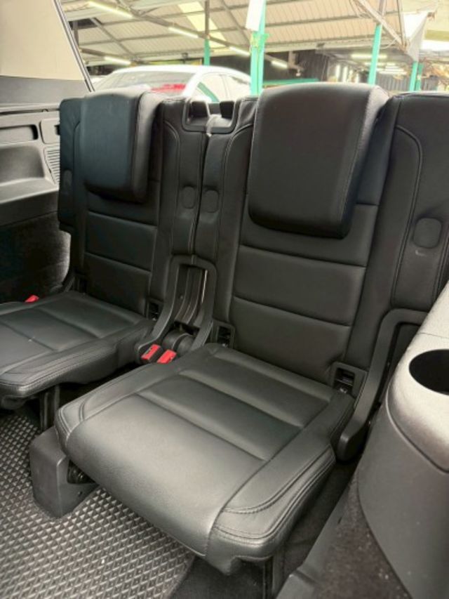 2011 VW TOURAN 僅跑11萬 優質車況  第6張相片