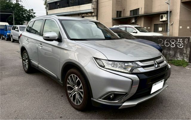 2017 Outlander 一手車 車況極優 認證車  第3張相片