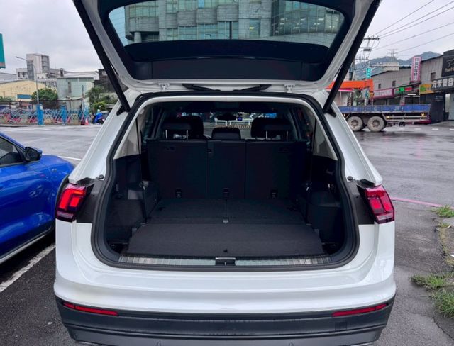 正七人座 一手車 車庫車 優質車況  第9張相片