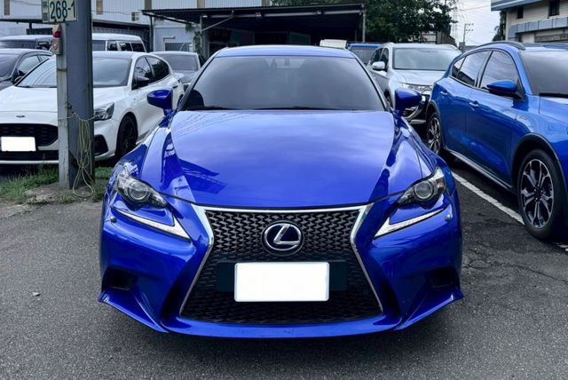 LEXUS IS300h F sport  高妥善率 優質車  第2張相片