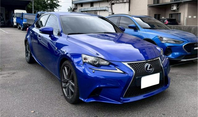 LEXUS IS300h F sport  高妥善率 優質車  第3張相片