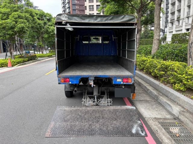 僅跑16萬km、帆布鐵架木床+升降尾門、生意好夥伴、可客製化鐵架、0頭款～可全貸  第8張相片