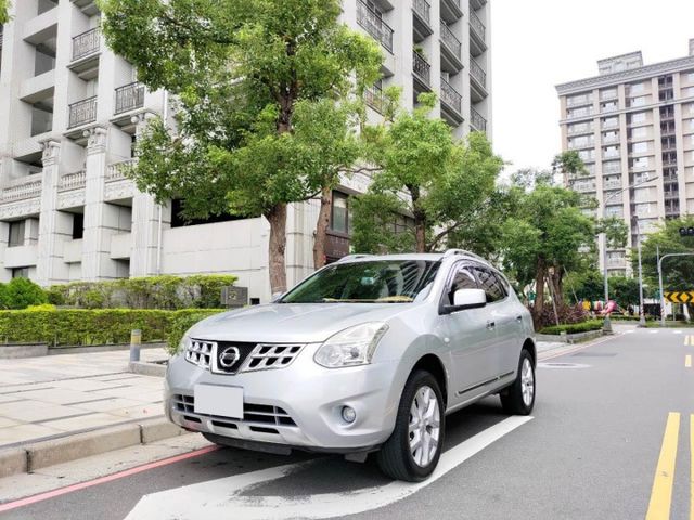 【認證車專賣店】 保證8萬KM、4WD、導航倒顯、恆溫、定速、原鈑件  第1張相片