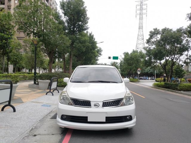 【認證車專賣店】SR空力套件、IKEY、恆溫、定速、原鈑件、五大保固、四條新胎  第2張相片